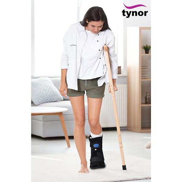 Tynor Walker Boot Air Short (L) (D 52) - Knee/Leg Supports