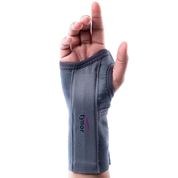 Netmeds | Tynor Elastic Wrist Splint (Left) (M) (E 01)