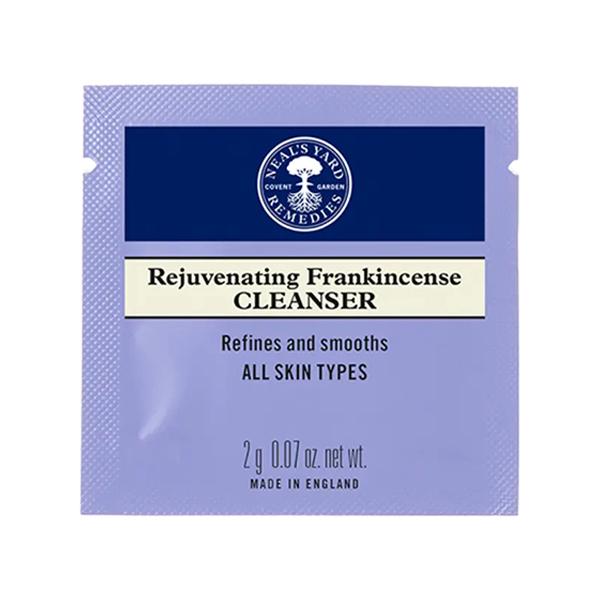 GWP Neal'S Yard Remedies Frankincense Cleanser Single Sachet 2 gm - Scrubs & Exfoliants
