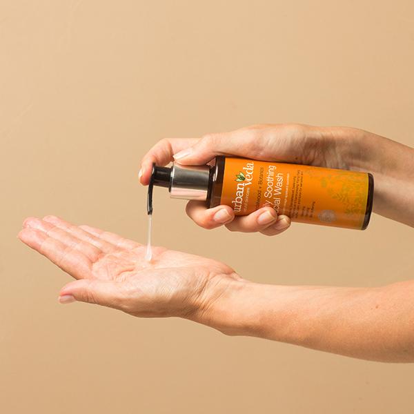Urban Veda Soothing Facial Wash Sandalwood and Sage 150 ml - Face Washes