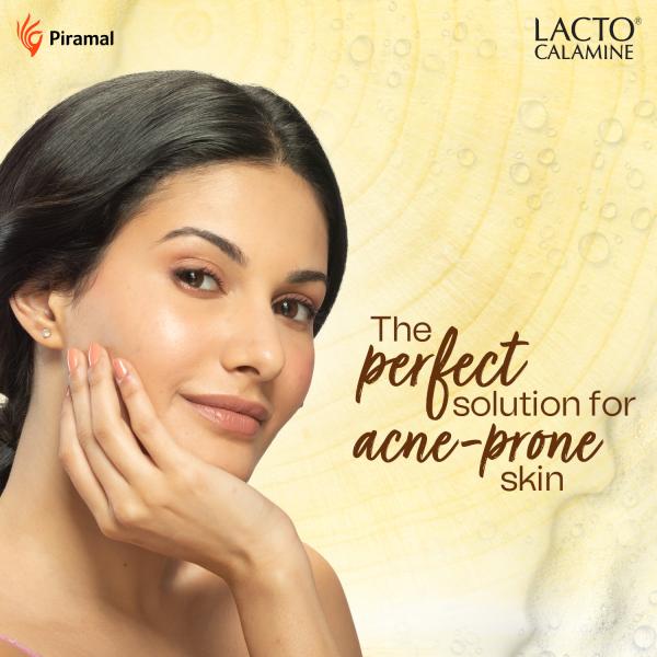 Lacto Calamine Ubtan Face Wash - Sandalwood With Saffron, Neem, Almond & Turmeric 100 ml - Face Wash & Cleansers