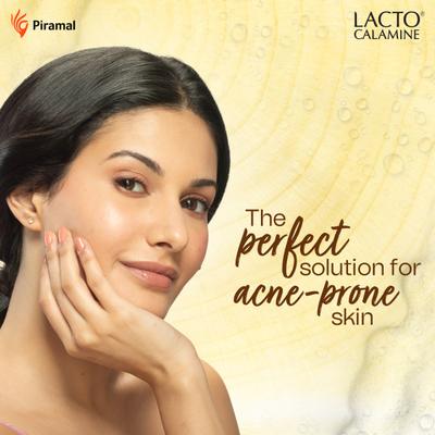 Lacto Calamine Ubtan Face Wash - Sandalwood With Saffron, Neem, Almond & Turmeric 100 ml - Face Wash & Cleansers